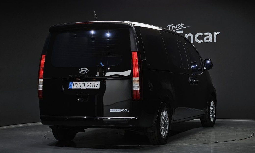 Hyundai Staria Cargo 5-Seater, 2025