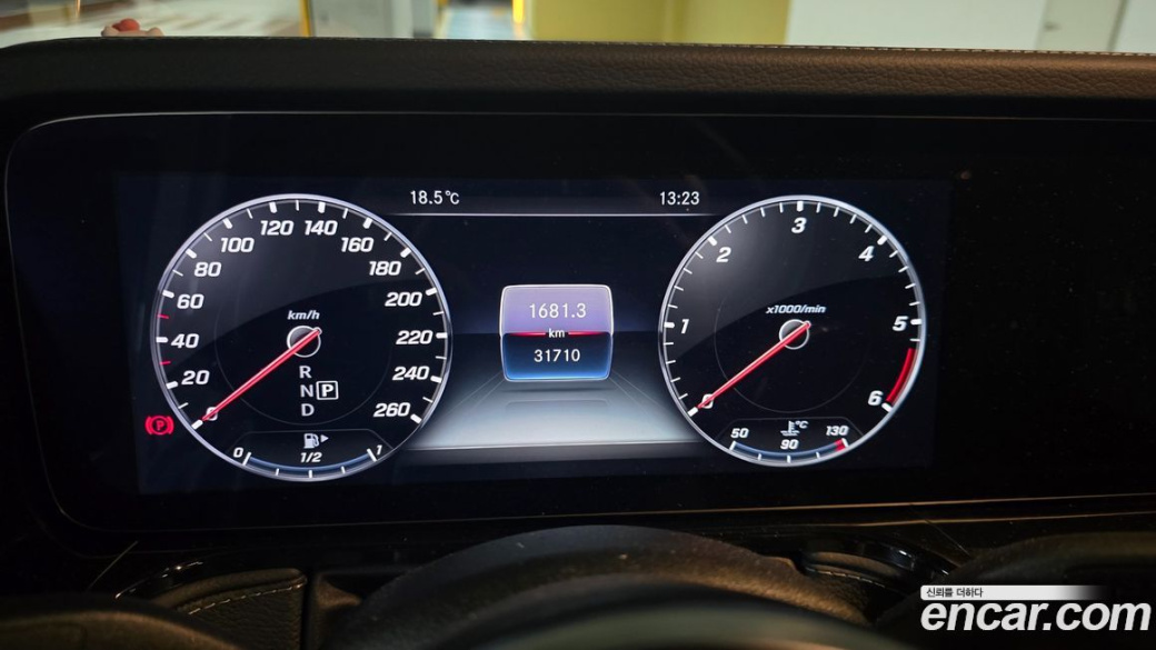 Mercedes-Benz G-Class G400d, 2023