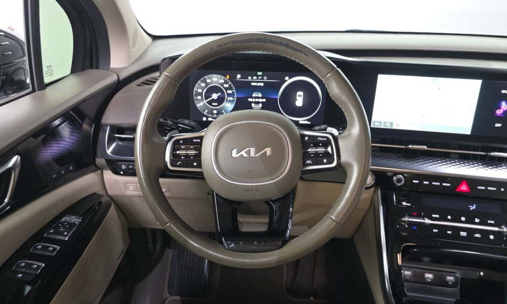 Kia Carnival 7-Seater Hi-Limousine, 2022