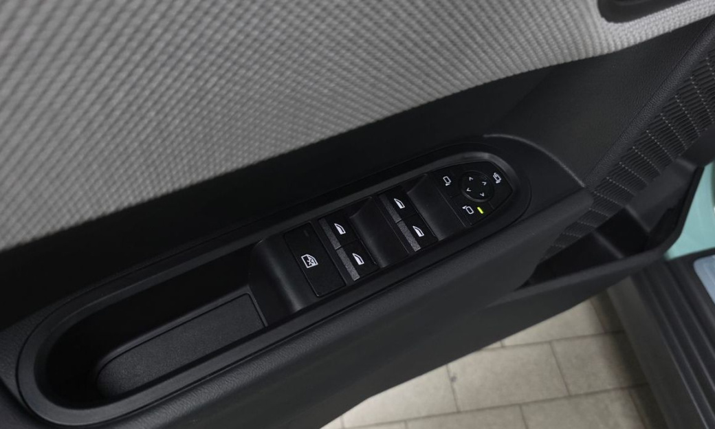 Mini Cooper 5 Door Favoured, 2025