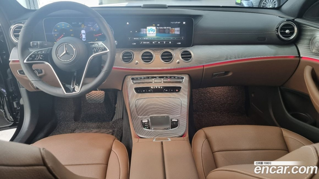 Mercedes-Benz E-Class E350 4MATIC Exclusive, 2023