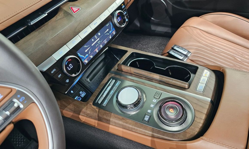Genesis G80 Gasoline 2.5 Turbo AWD, 2024