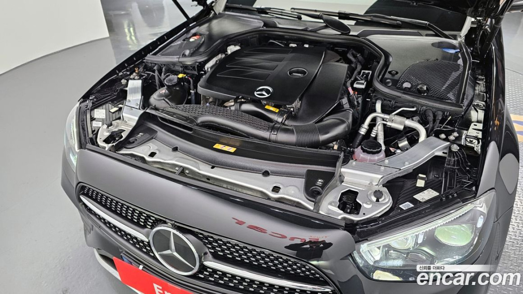 Mercedes-Benz E-Class E350 4MATIC AMG Line, 2021