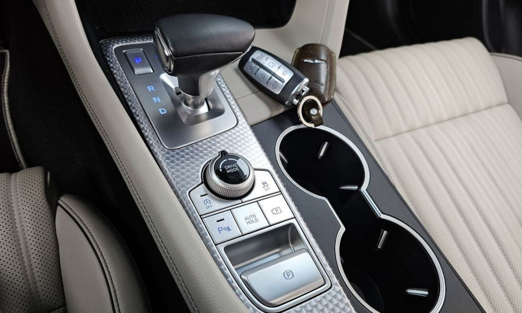 Genesis G70 Gasoline 2.0T 4WD, 2021