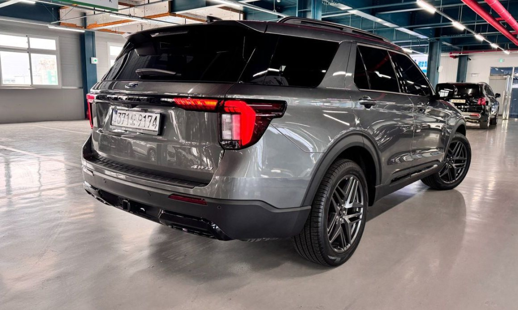 Ford Explorer 2.3 ST-Line 4WD, 2025