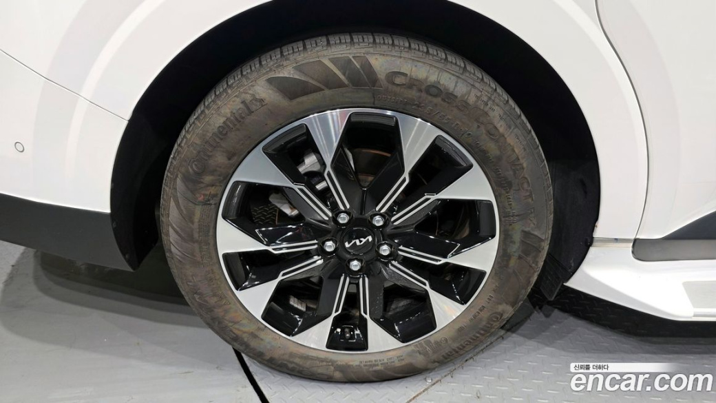 Kia Carnival 9-Seater Signature, 2023