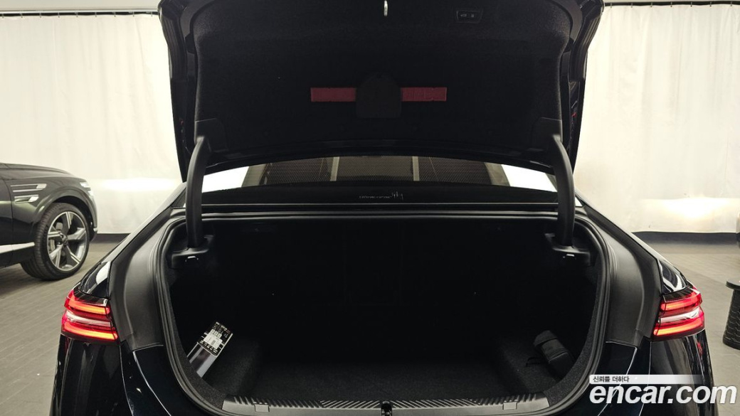 BMW 5-Series 530i xDrive M Sport, 2025