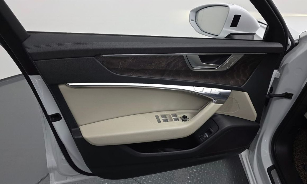 Audi A6 45 TFSI Quattro Premium, 2023