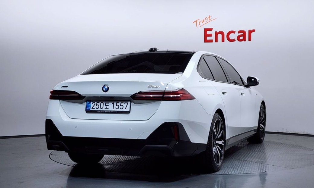 BMW 5-Series 530i xDrive M Sport, 2025