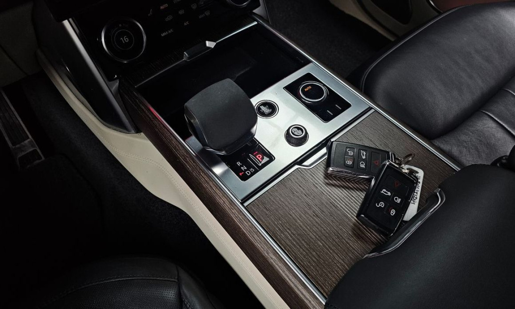 Land Rover Range Rover P530 Autobiography, 2023