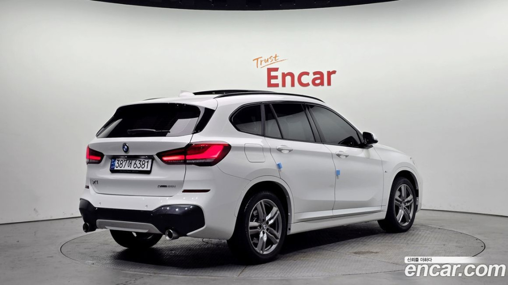 BMW X1 xDrive 20i M Sport, 2022