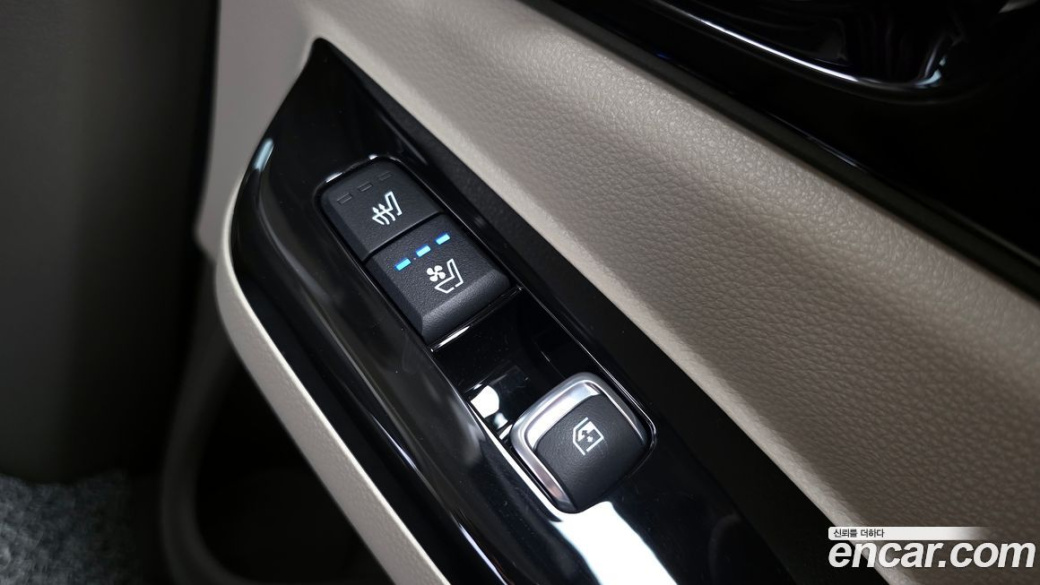 Kia Carnival 9-Seater Signature, 2023