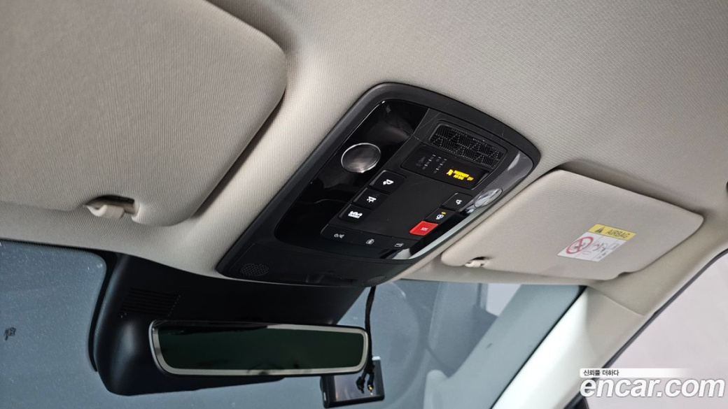 Kia Carnival 9-Seater Gravity, 2024