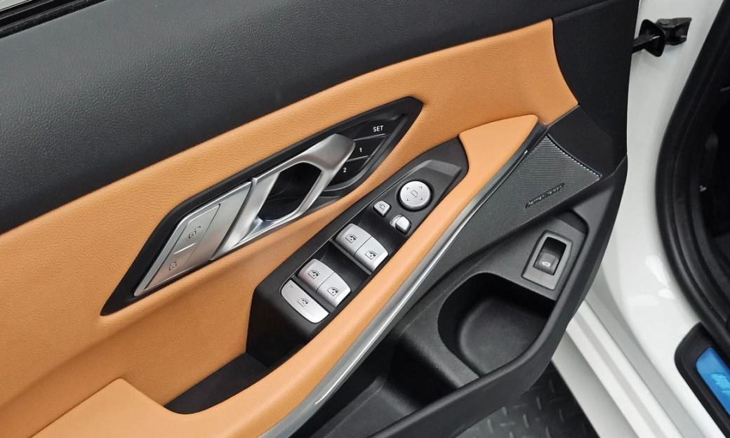 BMW 3-Series 320i M Sport, 2024