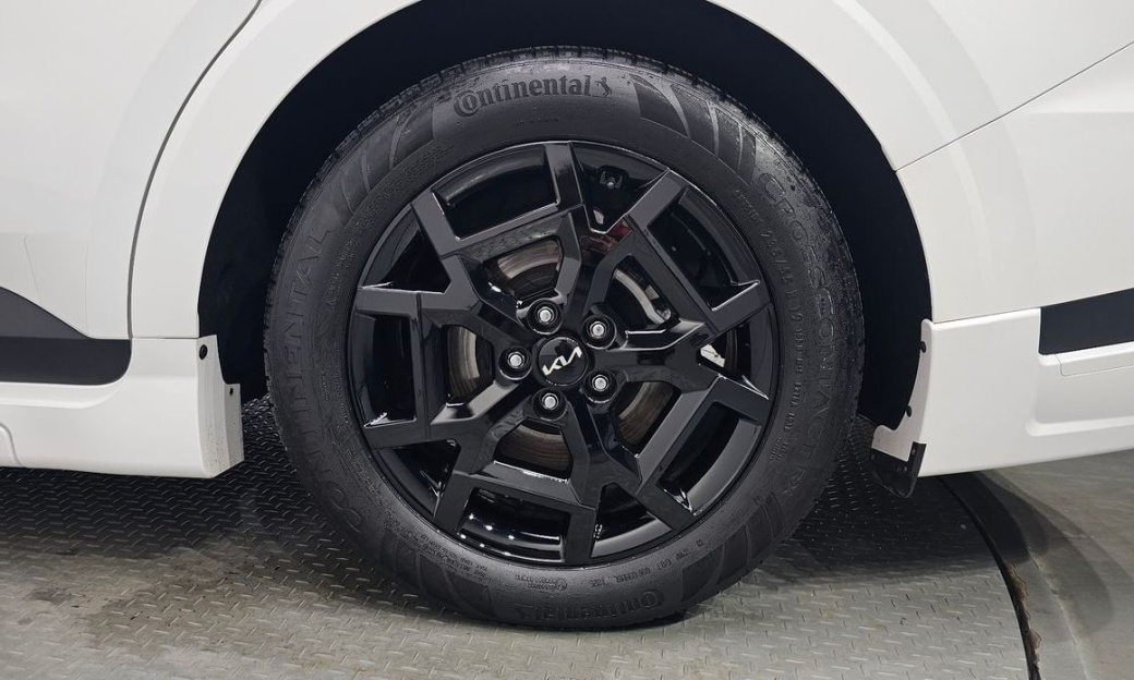 Kia Carnival 7-Seater Gravity, 2025
