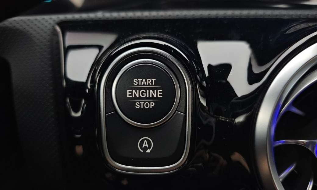 Mercedes-Benz CLA-Class CLA250 4MATIC, 2025
