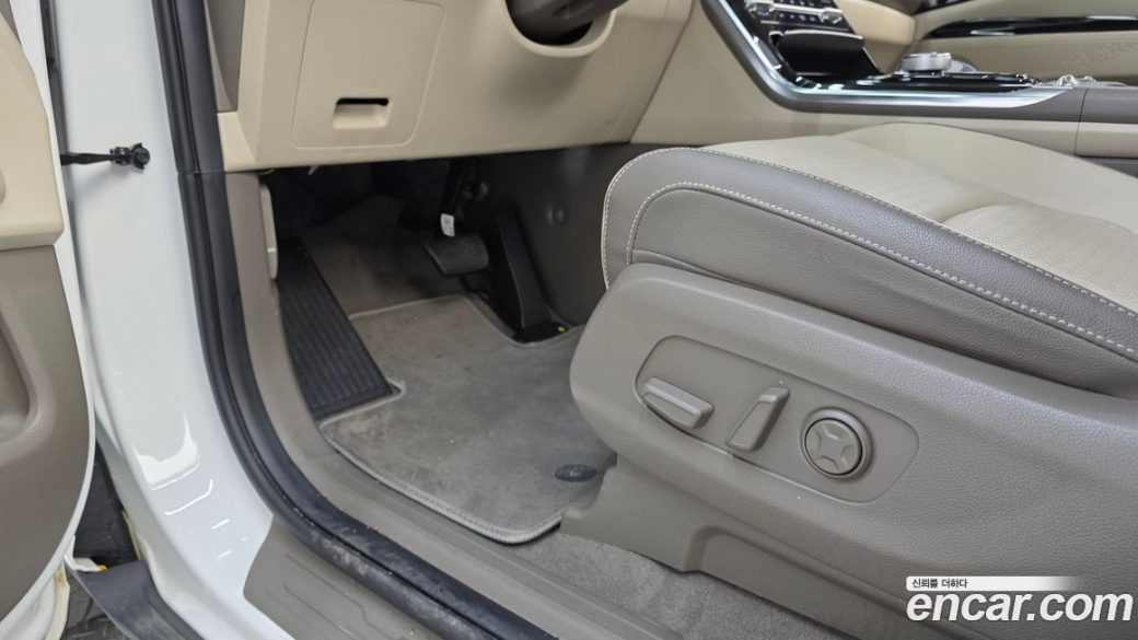 Kia Carnival 9-Seater Noblesse, 2023