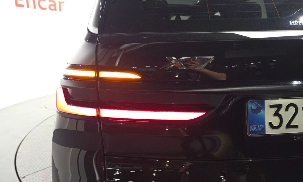 BMW X7 xDrive 40i Design Pure Excellence 7-Seater, 2025