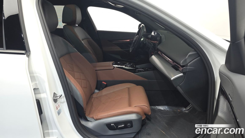 BMW 5-Series 530i xDrive M Sport, 2024