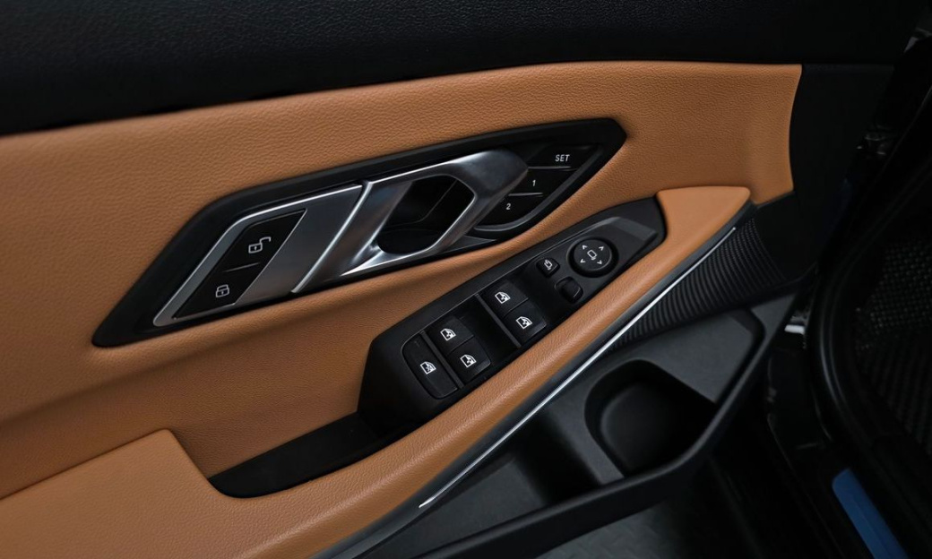 BMW 3-Series 320d, 2023