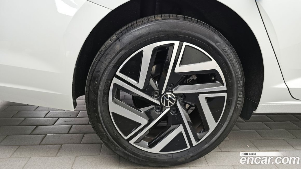 Volkswagen Jetta 1.5 TSI Prestige, 2023