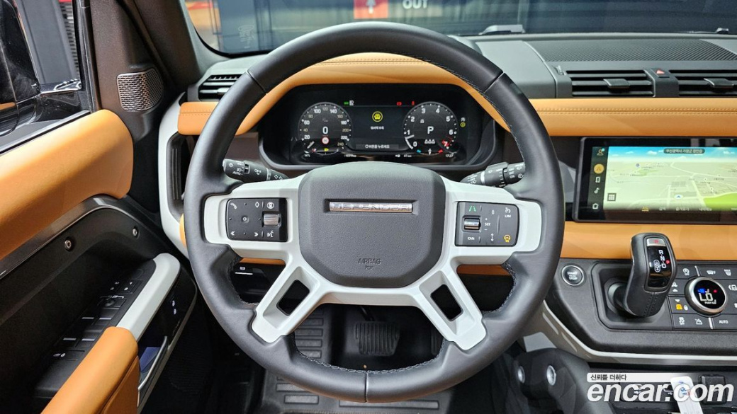 Land Rover Defender 110 P300 X-Dynamic SE, 2024