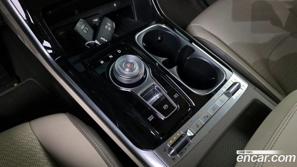 Kia Carnival 7-Seater Signature, 2023