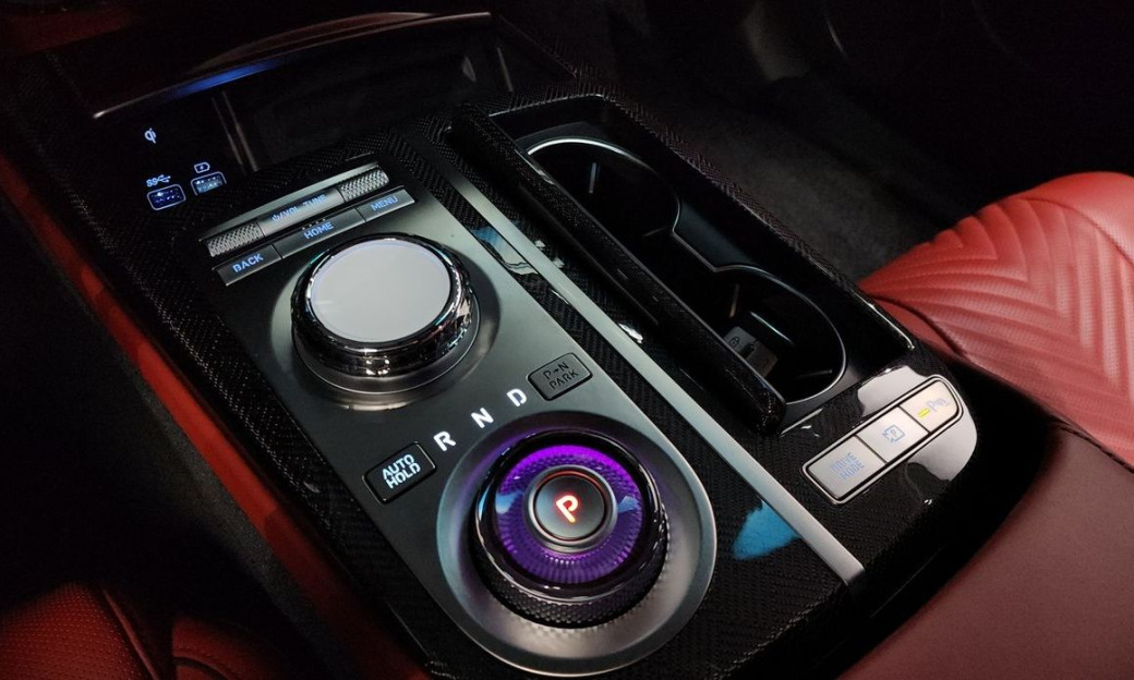 Genesis G80 Gasoline 2.5 Turbo AWD, 2024