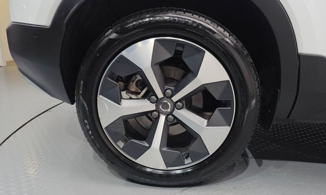 Volvo XC40 B4 Ultimate Bright, 2024