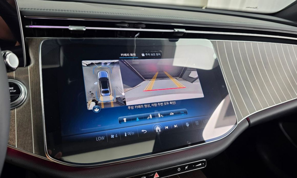 Mercedes-Benz E-Class E300 4MATIC Exclusive, 2024