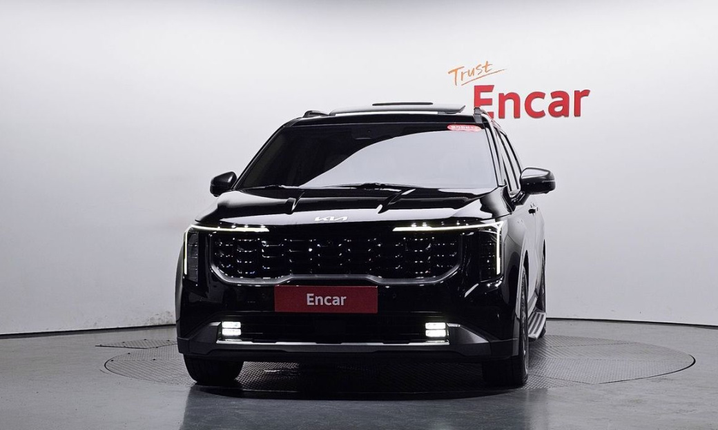 Kia Carnival 7-Seater Gravity, 2024
