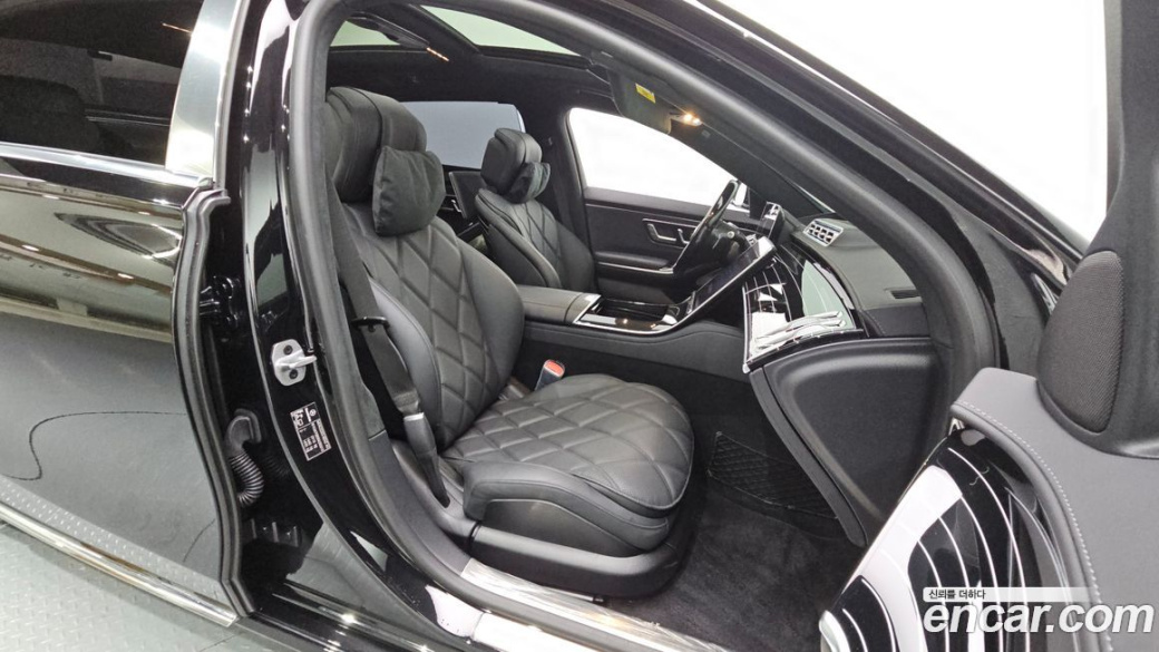 Mercedes-Benz S-Class Maybach S580 4MATIC, 2024