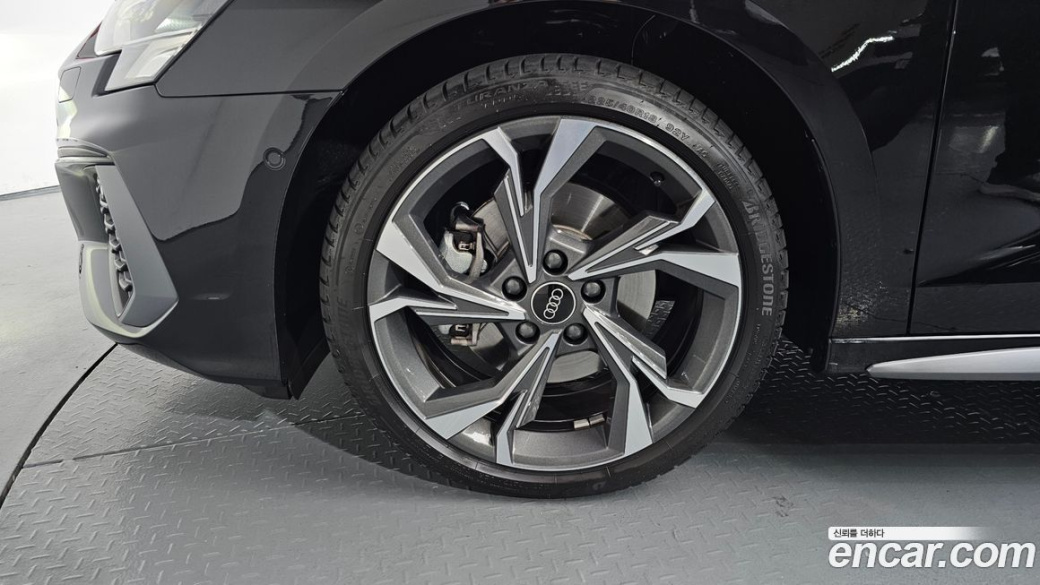 Audi A3 40 TFSI Premium, 2024