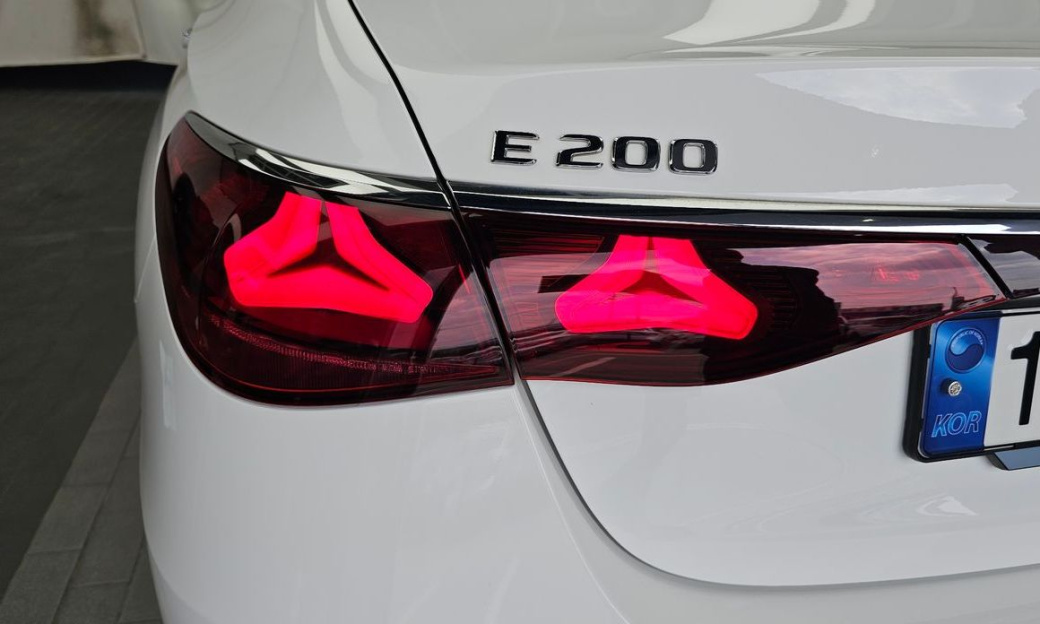 Mercedes-Benz E-Class E200 Avantgarde, 2024
