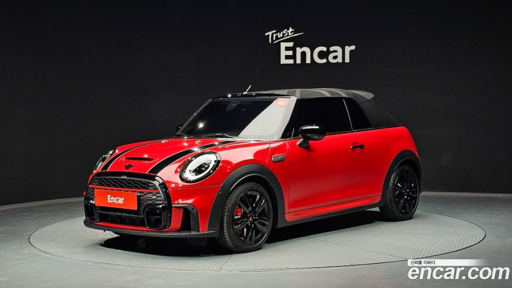 Mini Cooper Convertible JCW, 2024