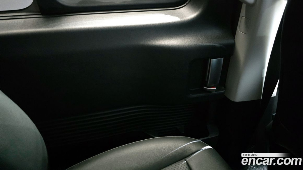 Hyundai Staria Cargo 5-Seater, 2025