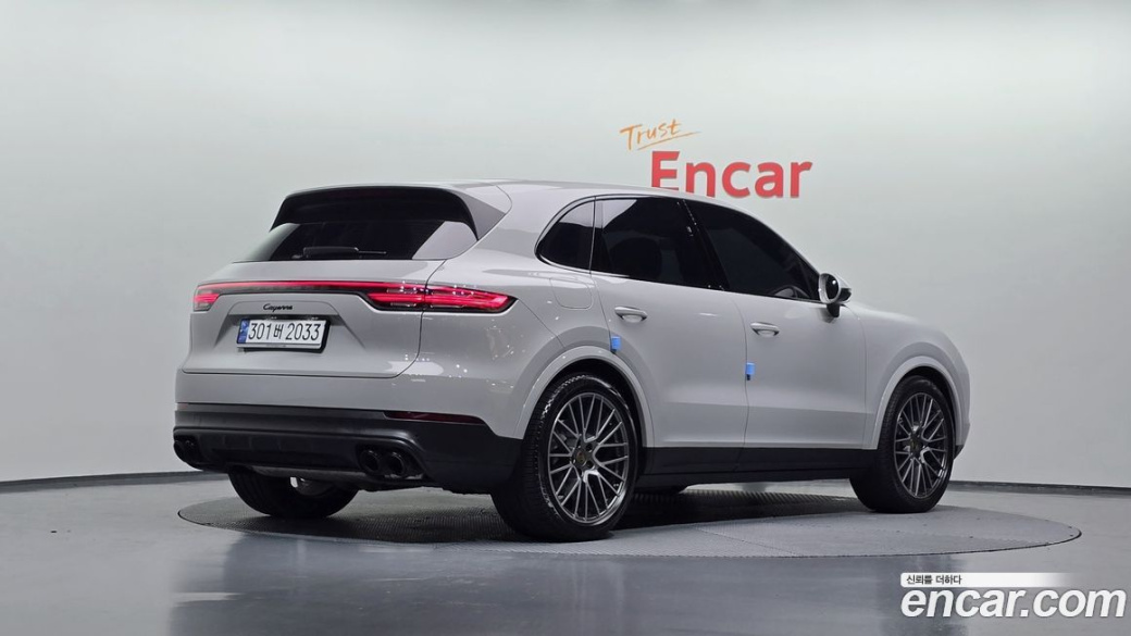Porsche Cayenne 3.0 PLATINUM EDITION, 2022