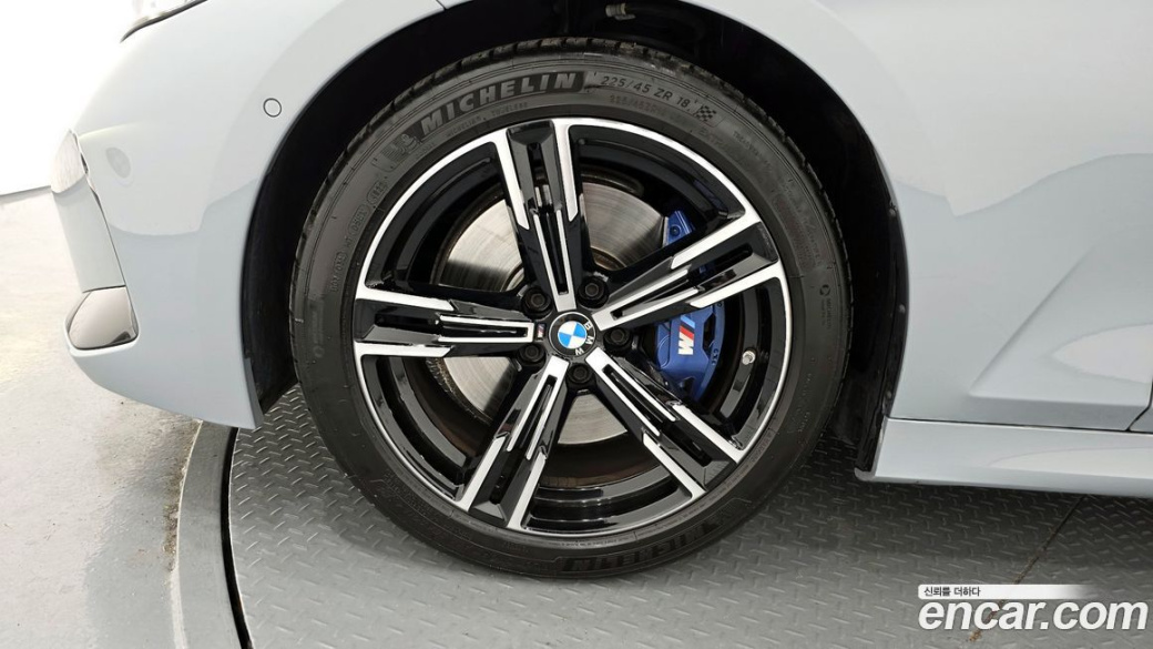 BMW 3-Series 320i M Sport, 2023