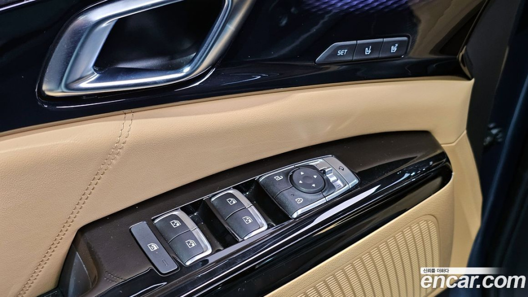 Kia Carnival 7-Seater Signature, 2023