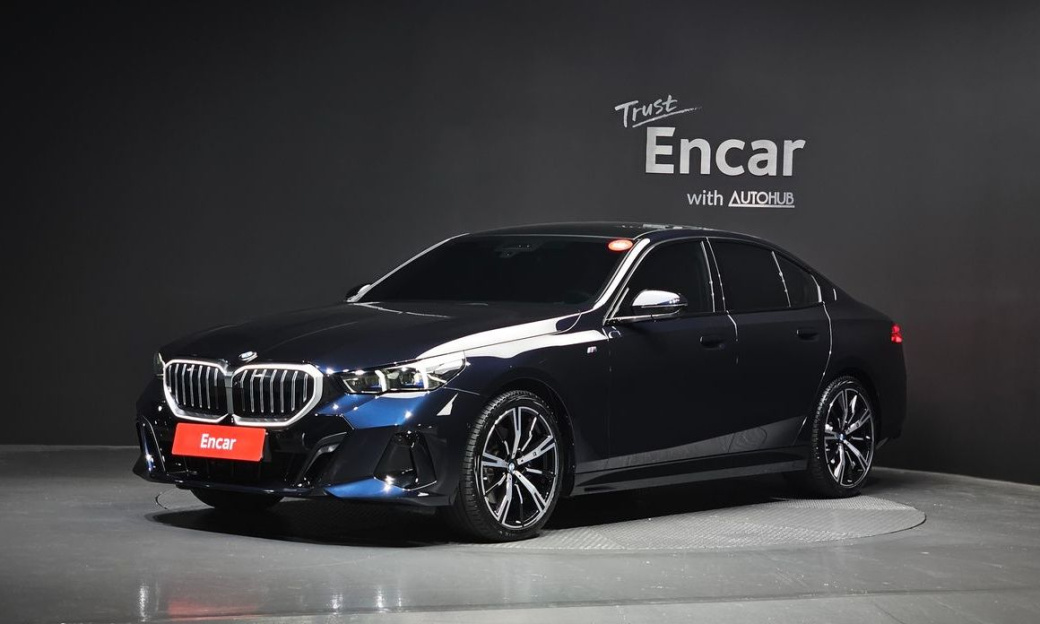 BMW 5-Series 530i xDrive M Sport, 2024