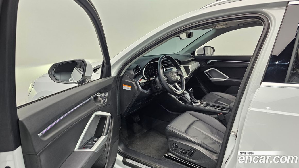 Audi Q3 35 TDI, 2022