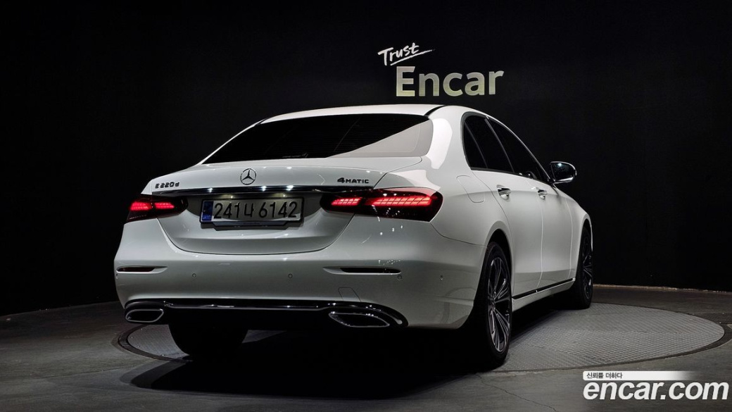 Mercedes-Benz E-Class E220d 4MATIC Exclusive, 2023