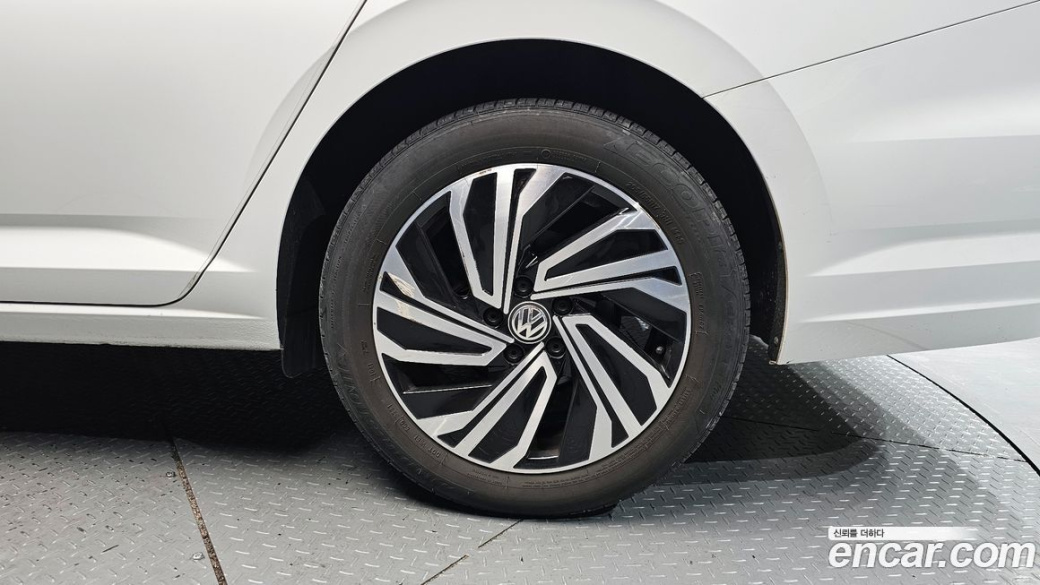 Volkswagen Jetta 1.4 TSI Prestige, 2021