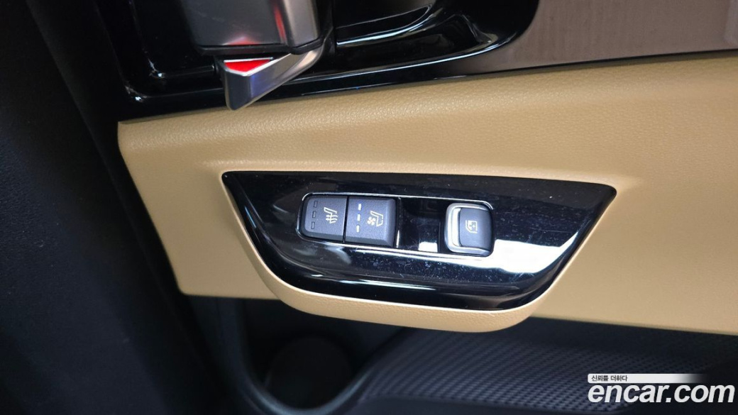 Kia Carnival 9-Seater Signature, 2023