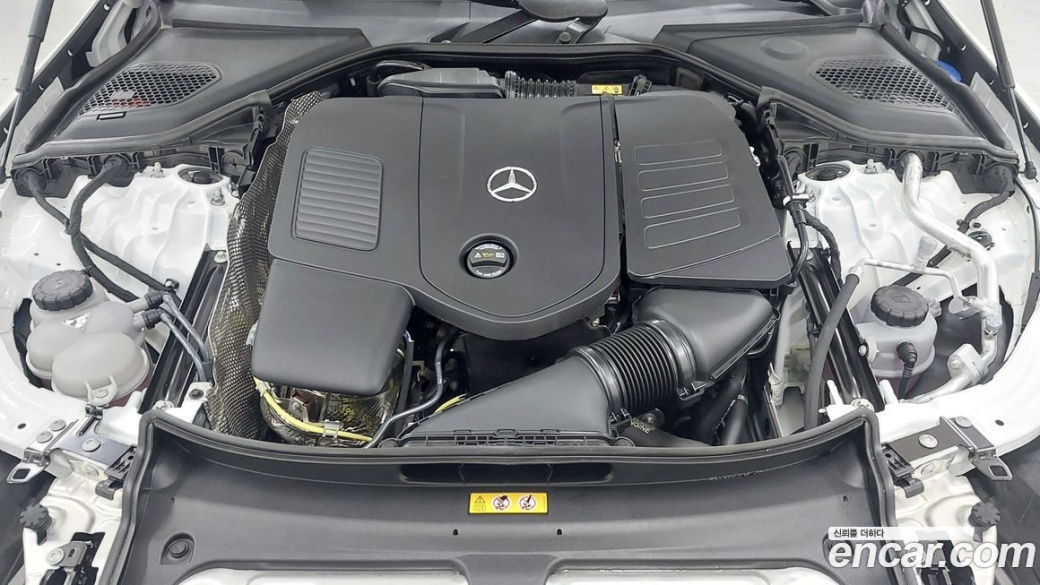 Mercedes-Benz E-Class E200 AMG Line, 2026