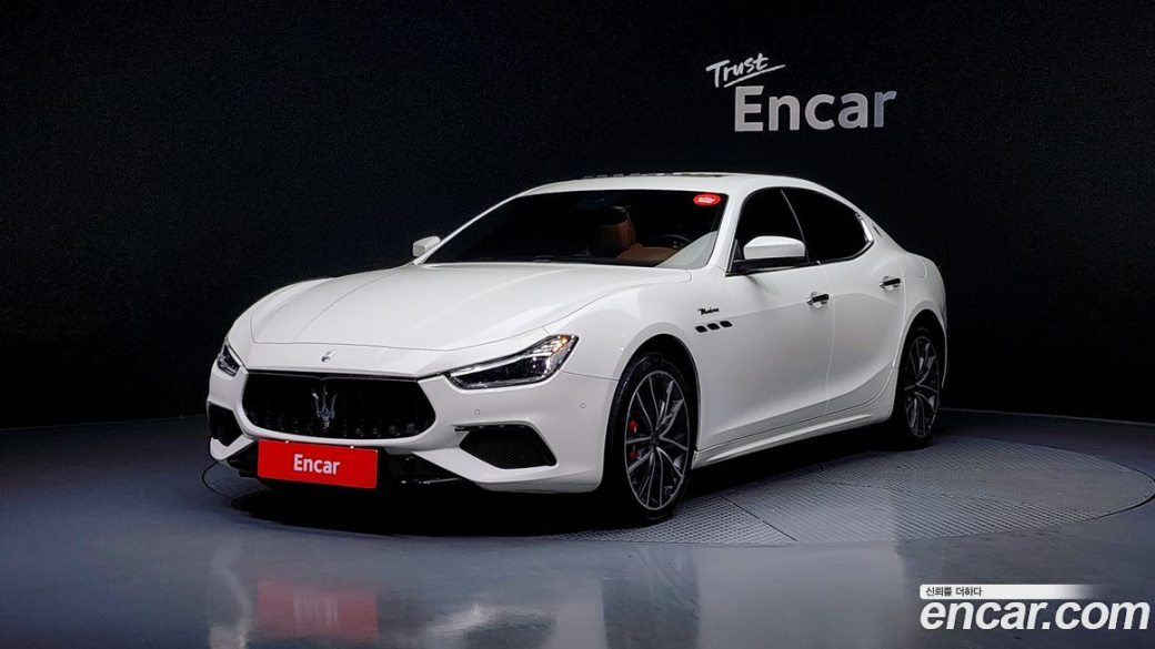 Maserati Ghibli 3.0 Modena, 2022