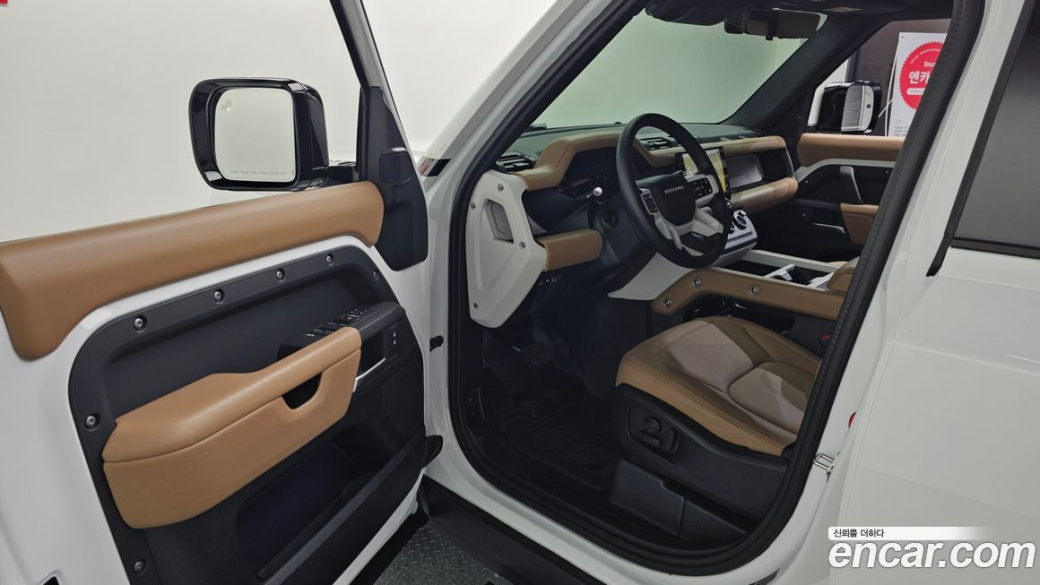 Land Rover Defender 110 P300 X-Dynamic SE, 2025