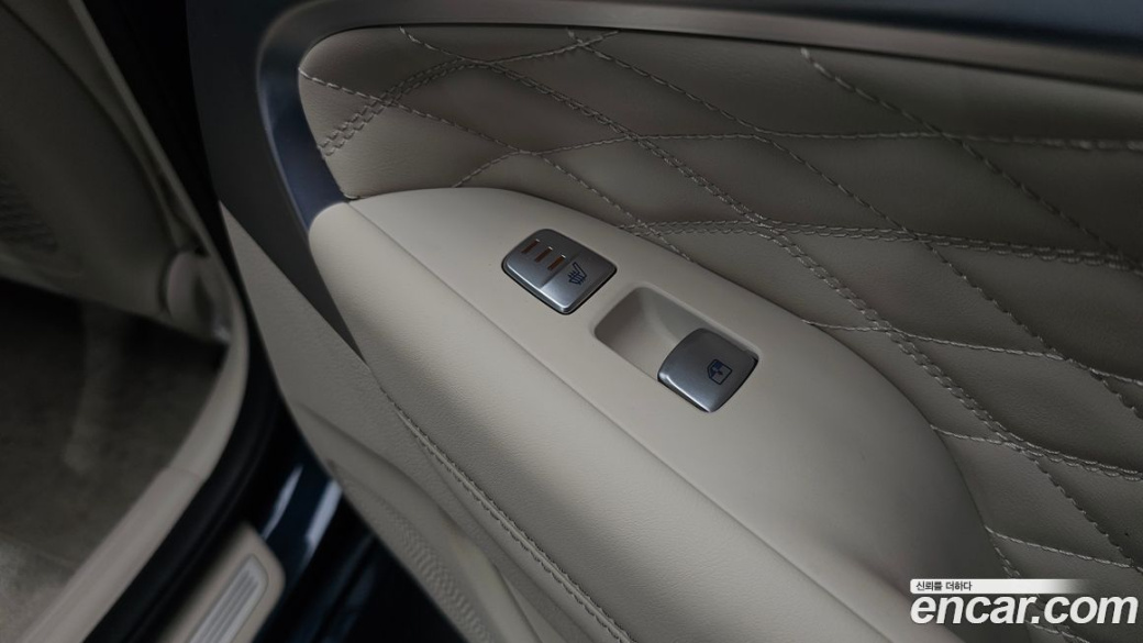 Genesis G70 Gasoline 2.0T 2WD, 2022