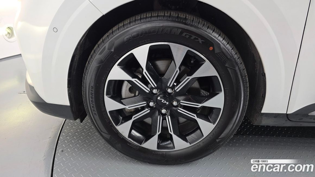 Kia Carnival 7-Seater Signature, 2022