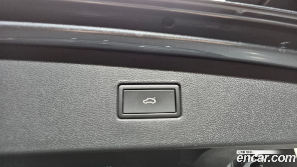 Volkswagen Tiguan 2.0 TSI Prestige, 2024
